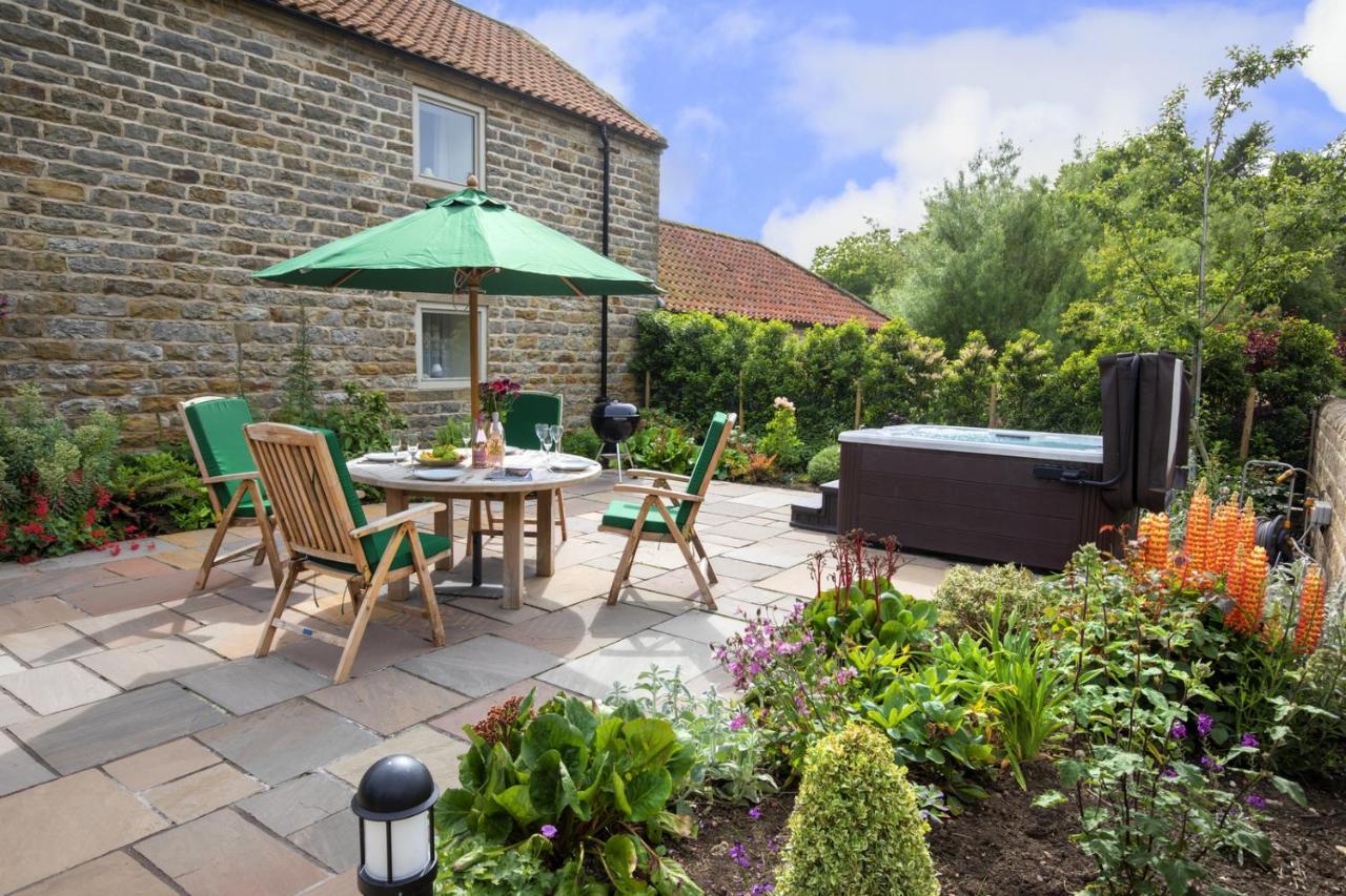 Thirley Cotes Farm Cottages Scarborough Exterior foto