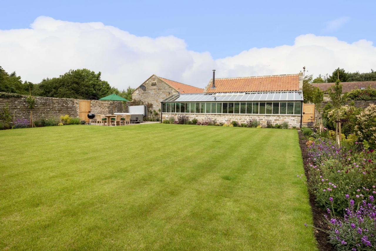Thirley Cotes Farm Cottages Scarborough Exterior foto